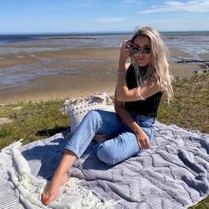 Meet your Posher, Jézabel